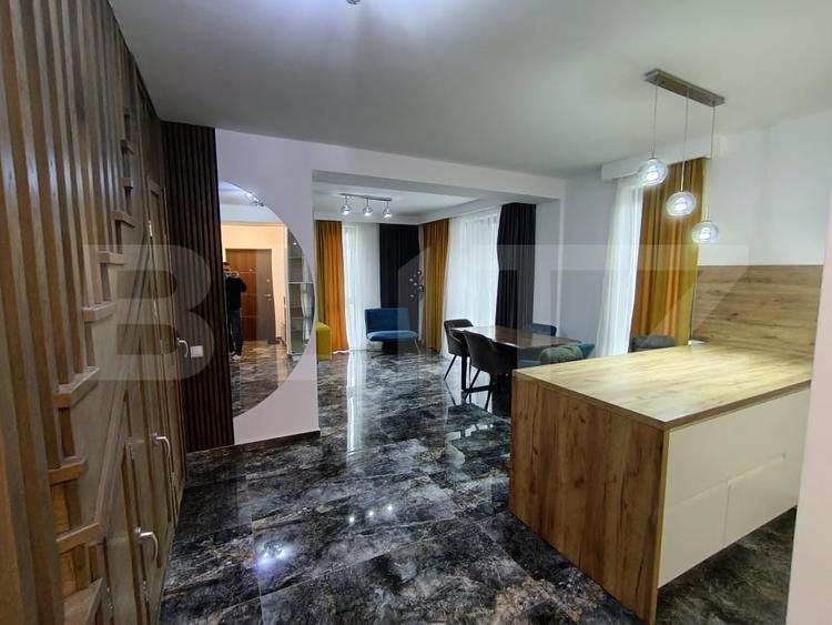 Apartament cu 3 camere decomandat, mobilat în Sud