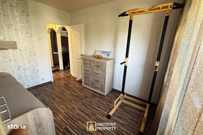 Apartament cu 3 camere în Micălaca