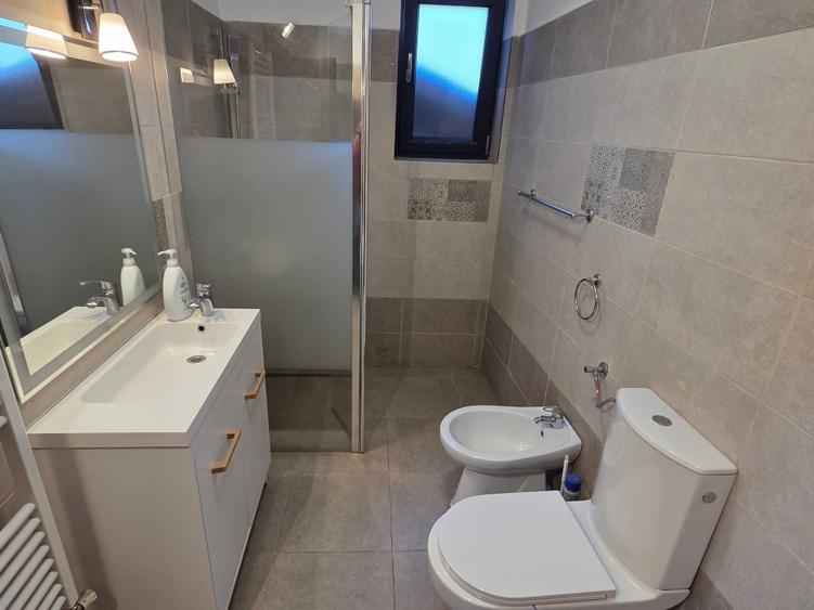 Casă cu 4 camere în Ciritei
