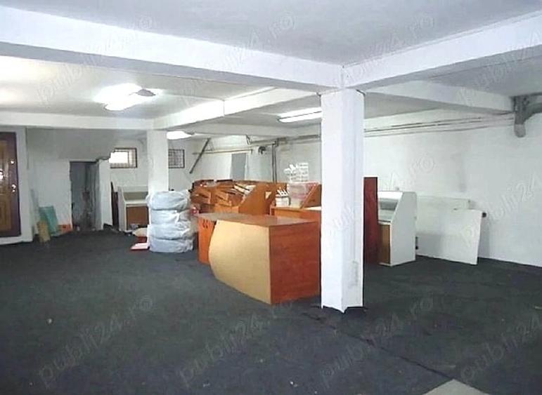 Casă individuală cu 6 camere cu Canalizare în Vitan