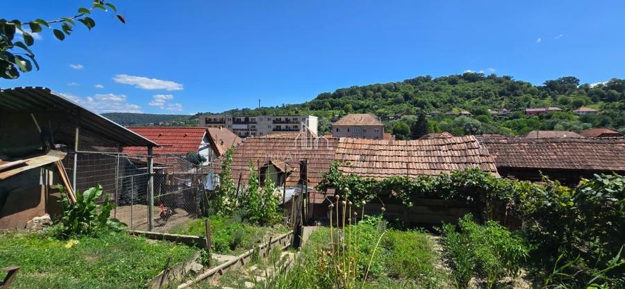 Casă individuală cu 4 camere cu Canalizare în Nord