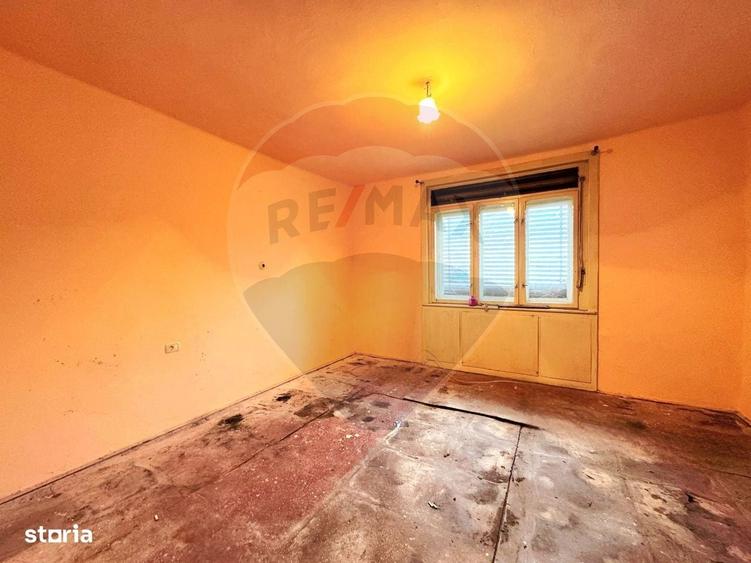 Casă cu 3 camere în Nădab