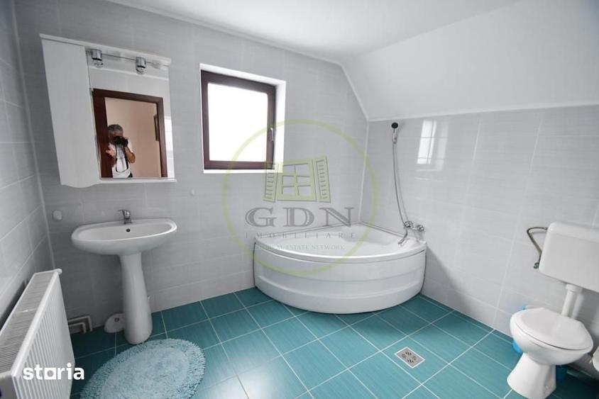 Casă cu 7 camere cu Teren 410 Mp în Predeluț
