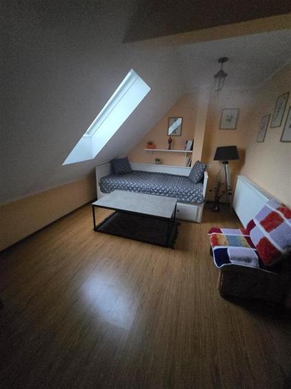 Casă individuală cu 6 camere cu Canalizare în Cincu