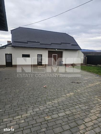 Casă cu 5 camere cu Teren 6000 Mp în Burla