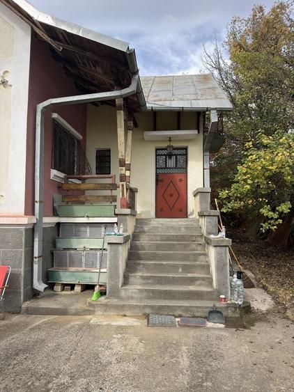 Casă cu 3 camere în Valea lui Enache