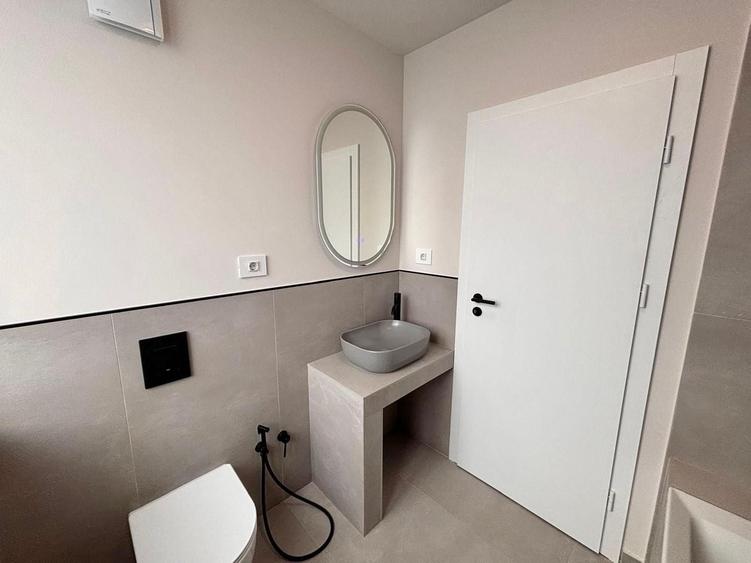 Apartament cu 3 camere decomandat, mobilat în Voluntari