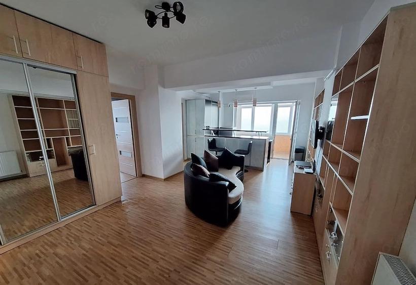 Apartament cu 3 camere decomandat în Berceni