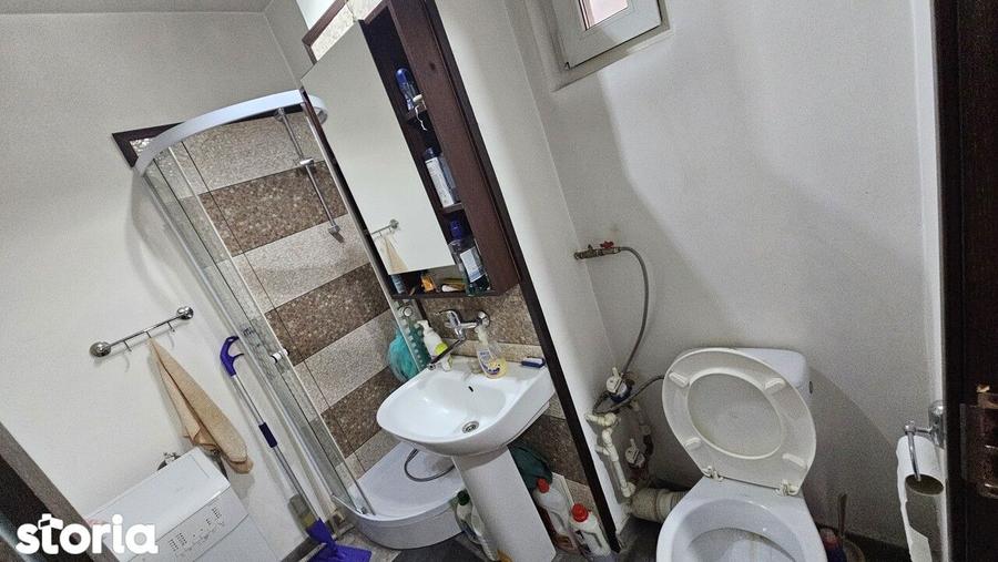 Blv BUCURESTI - 2 camere decomandat ,7/8 , liber -71500 euro - 7