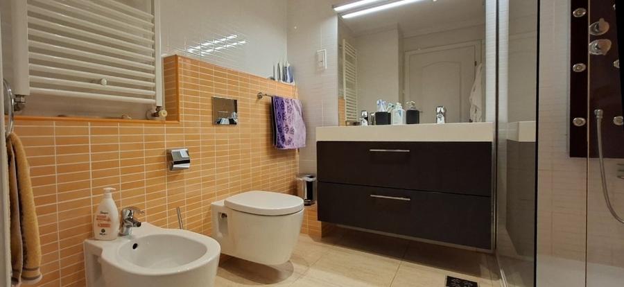 Apartament cu 5 camere decomandat, mobilat în Pantelimon