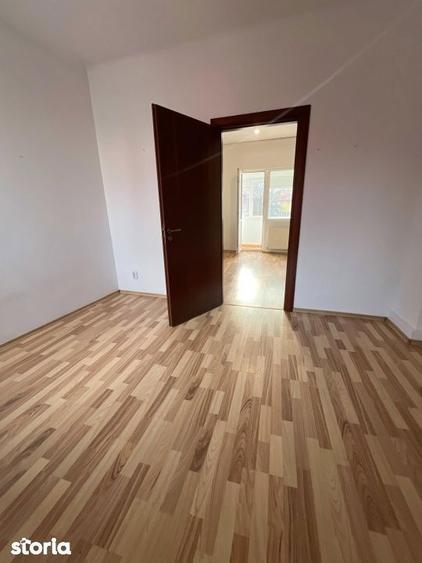 Casă cu 2 camere semidecomandat cu Canalizare în Unirii