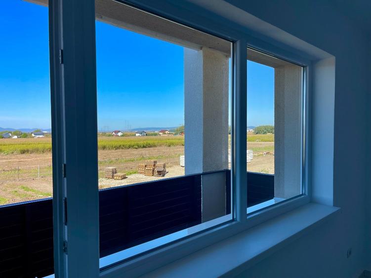 Apartament cu 3 camere decomandat în Sânpetru