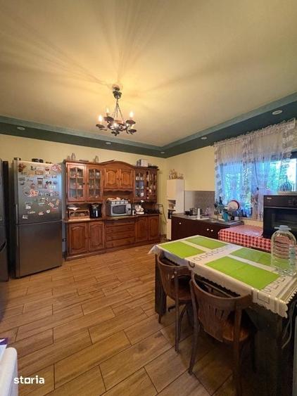 Casă cu 4 camere cu Teren 1000 Mp în Ferneziu