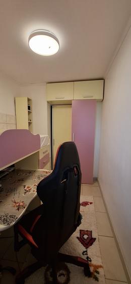 Apartament cu 2 camere semidecomandat în Valea Rosie