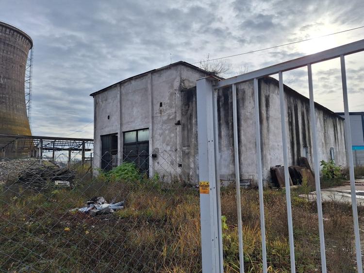 Spațiu industrial, de 1,700 mp, în Central