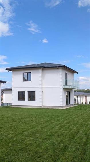 Casă cu 4 camere cu Teren 400 Mp în Valea Lupului