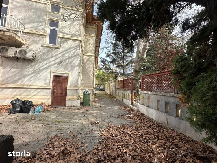 Casă cu Teren 650 Mp în Centrul Civic