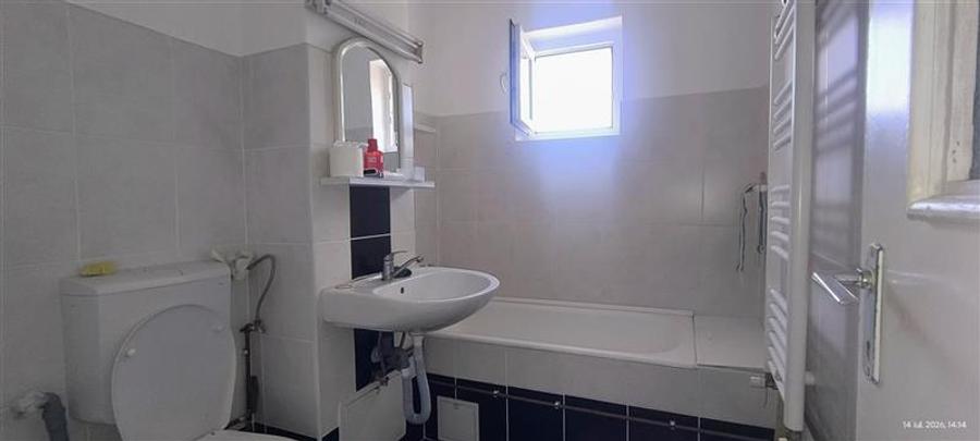 APARTAMENT DECOMANDAT, ZONA SOARELUI, VEDERE LA PADURICE, COMISION 0% - 4
