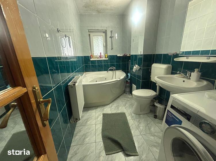 Apartament cu 5 camere în Central