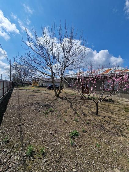 Casă cu 4 camere în Berteștii de Jos