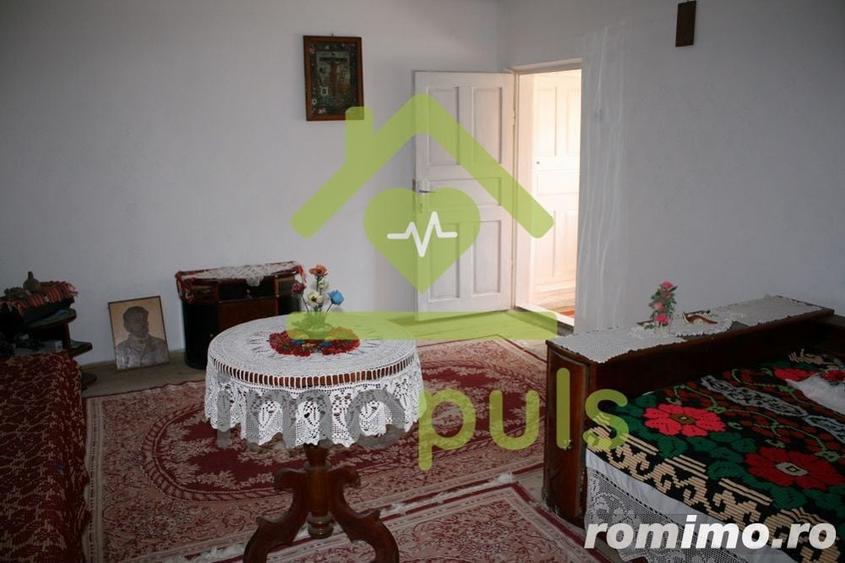Casă cu 4 camere cu Teren 1100 Mp în Godeanu