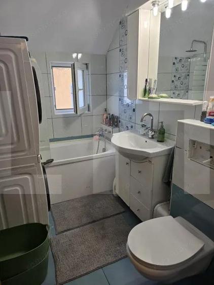 Apartament cu 3 camere decomandat în Moșnița Nouă