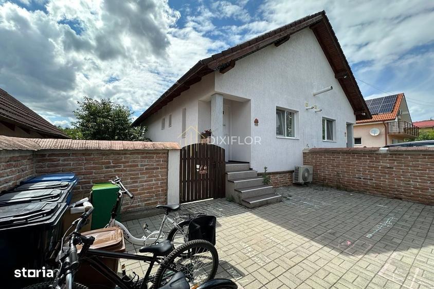 Casă cu 3 camere în Livezeni