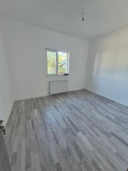 Casă individuală cu 4 camere cu Teren 200 Mp în Năvodari