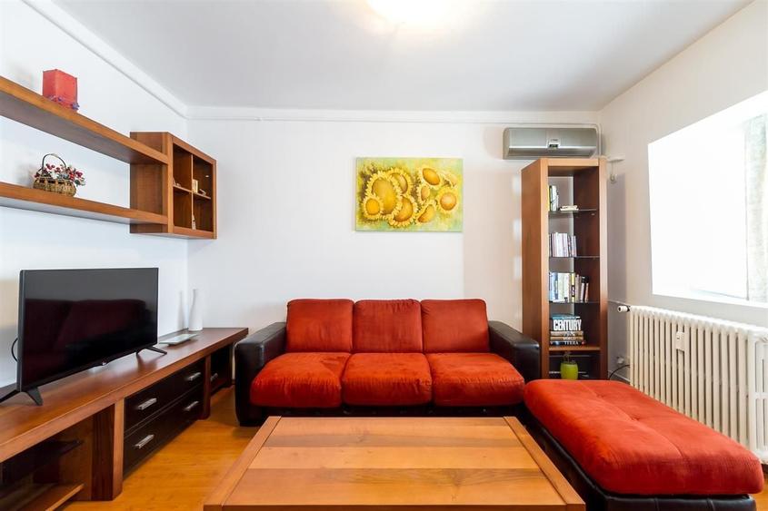 Apartament cu 2 camere semidecomandat, mobilat în Tineretului