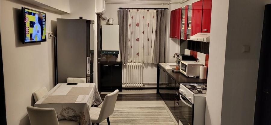 Apartament cu 2 camere decomandat în 22 Decembrie