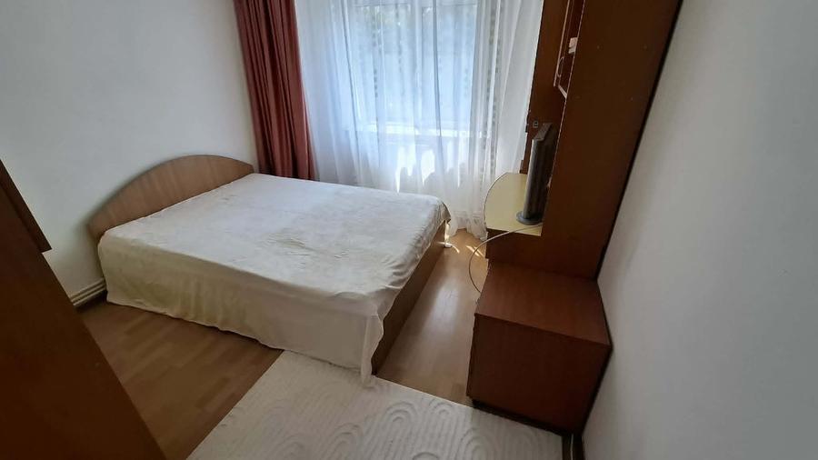 Apartament cu 3 camere decomandat în Metalurgie
