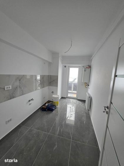 Apartament cu 2 camere decomandat în Galata