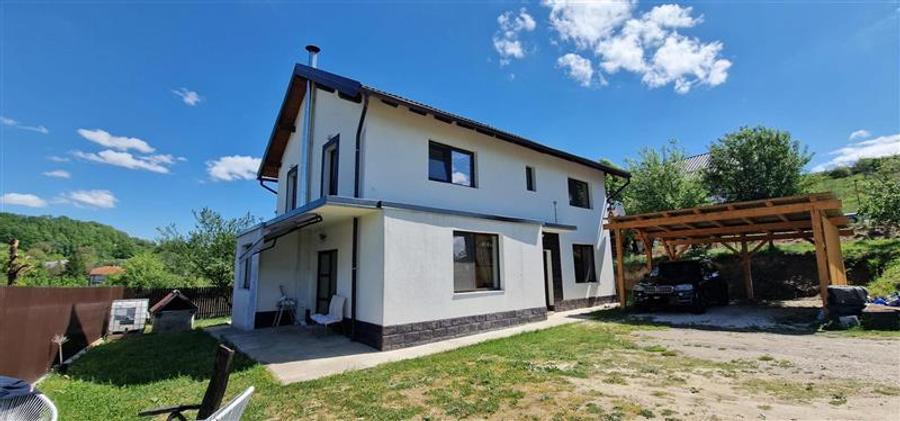 Casă cu 5 camere cu Teren 993 Mp în Calea Caransebeșului