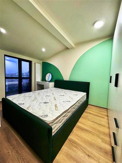Apartament cu 3 camere decomandat, mobilat în P-ța Mihai Viteazu