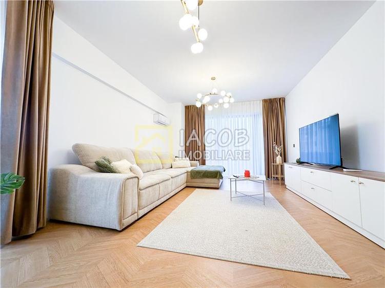 Apartament cu 2 camere semidecomandat în 9 Mai