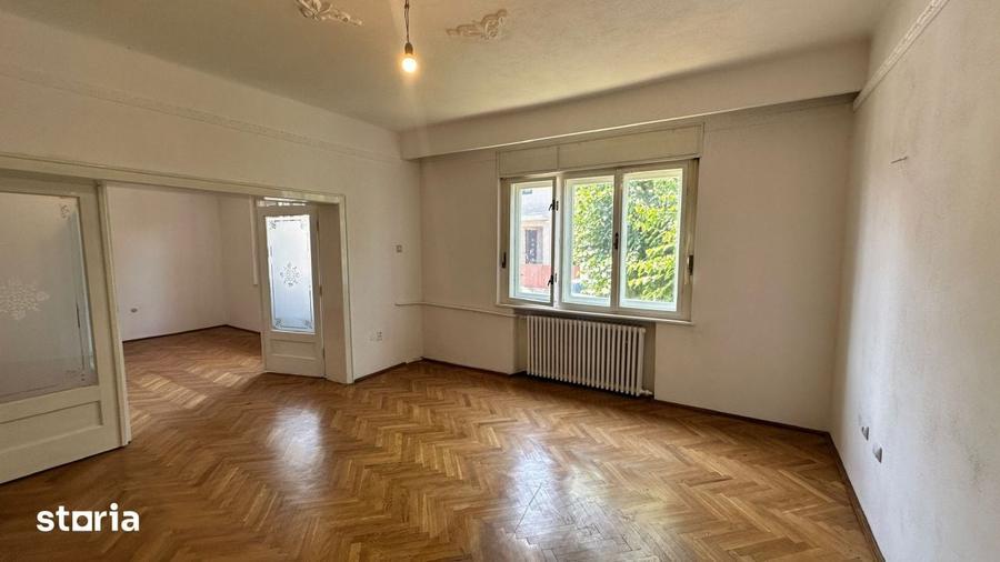 Casă cu 1 camere cu Teren 250 Mp în Valea Aurie