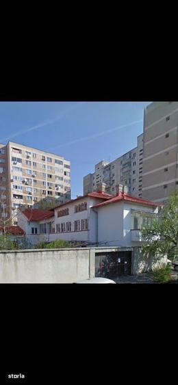 Spațiu comercial, de 310 mp, în Titan
