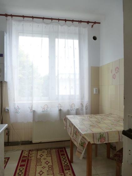 Apartament cu 3 camere decomandat în Copou