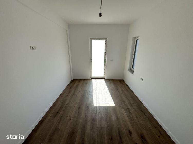 Casă cu 4 camere în Mironeasa