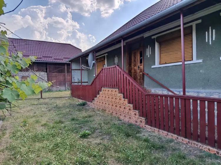 Casă cu 3 camere în Central