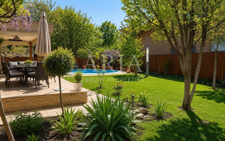 Casă individuală cu 11 camere cu Piscina în Iancu Nicolae