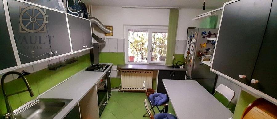 Apartament cu 3 camere decomandat, mobilat în 13 Septembrie