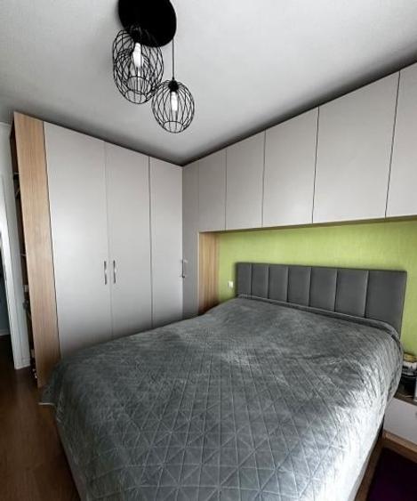 Apartament cu 3 camere semidecomandat în Virtuții