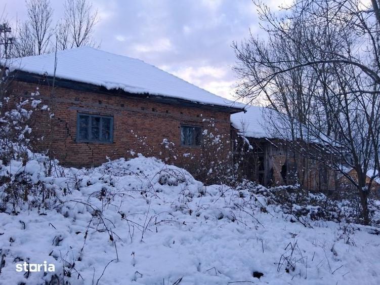 Casă cu 3 camere cu Teren 2800 Mp în Hălmagiu
