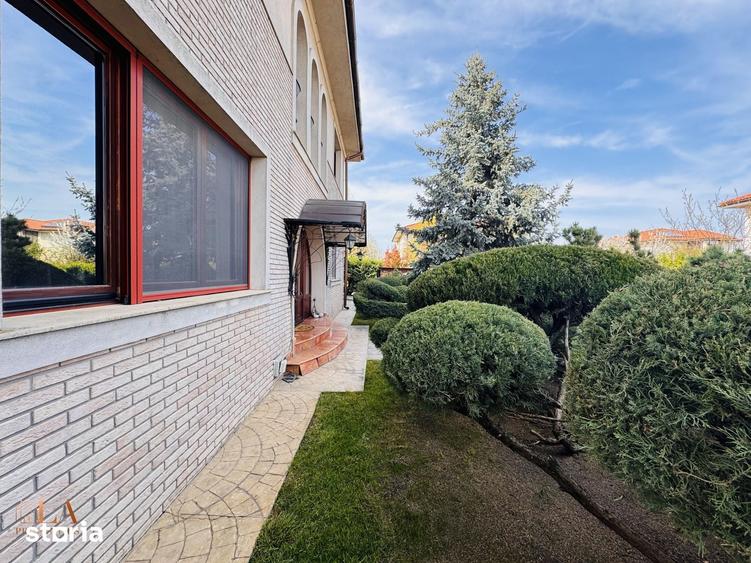 Casă cu 5 camere cu Teren 900 Mp în Central