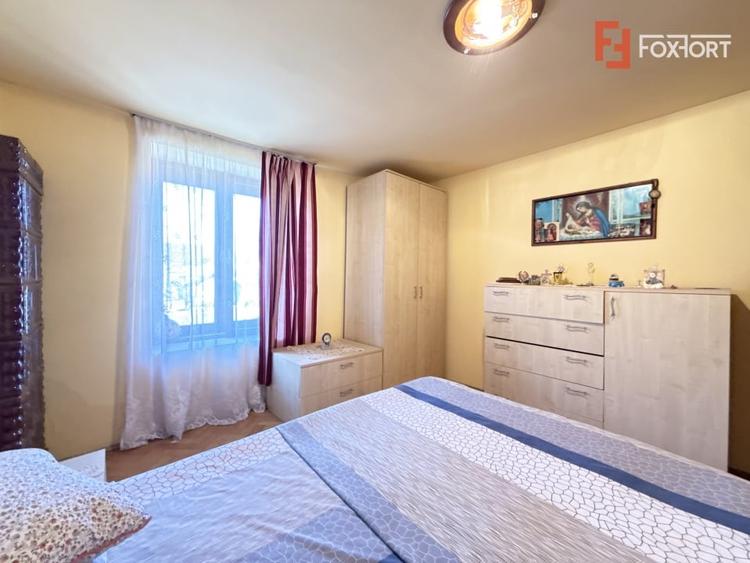 Casă individuală cu 6 camere cu Canalizare în Săcălaz