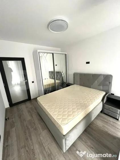 Apartament 3 camere, 65 mp, parcare, 2 balcoane, zona Pod Ma - 1