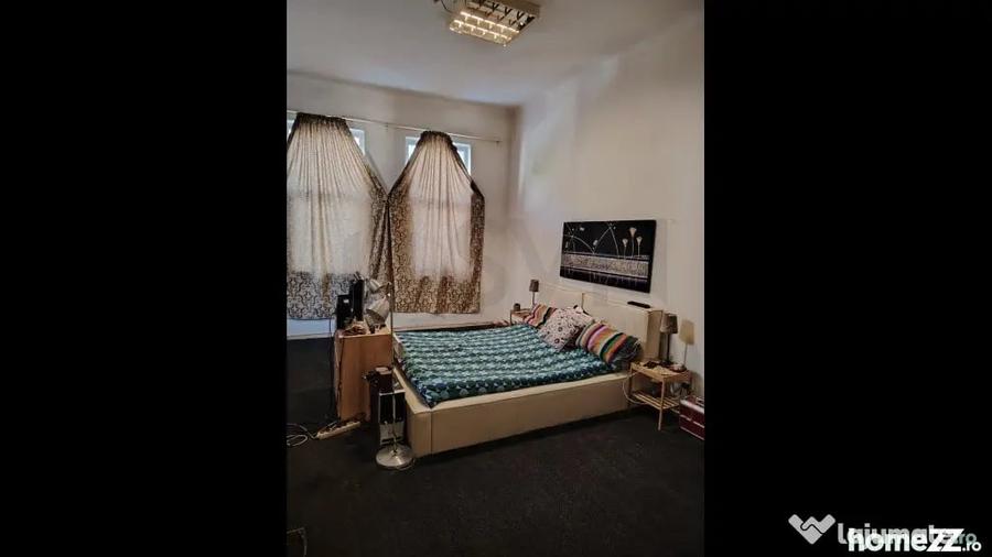 Apartament cu 3 camere semidecomandat în Armeneasca