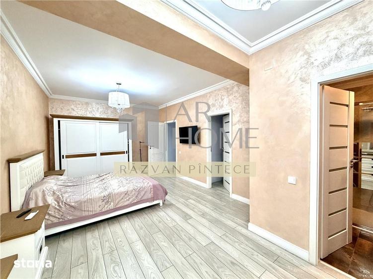 Apartament cu 3 camere decomandat în Republicii