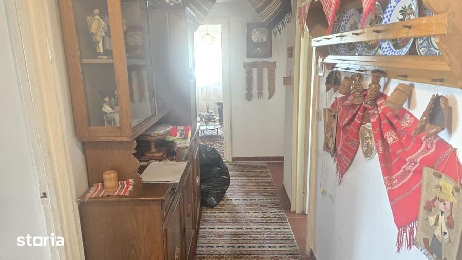 Apartament cu 4 camere decomandat în Mihai Eminescu